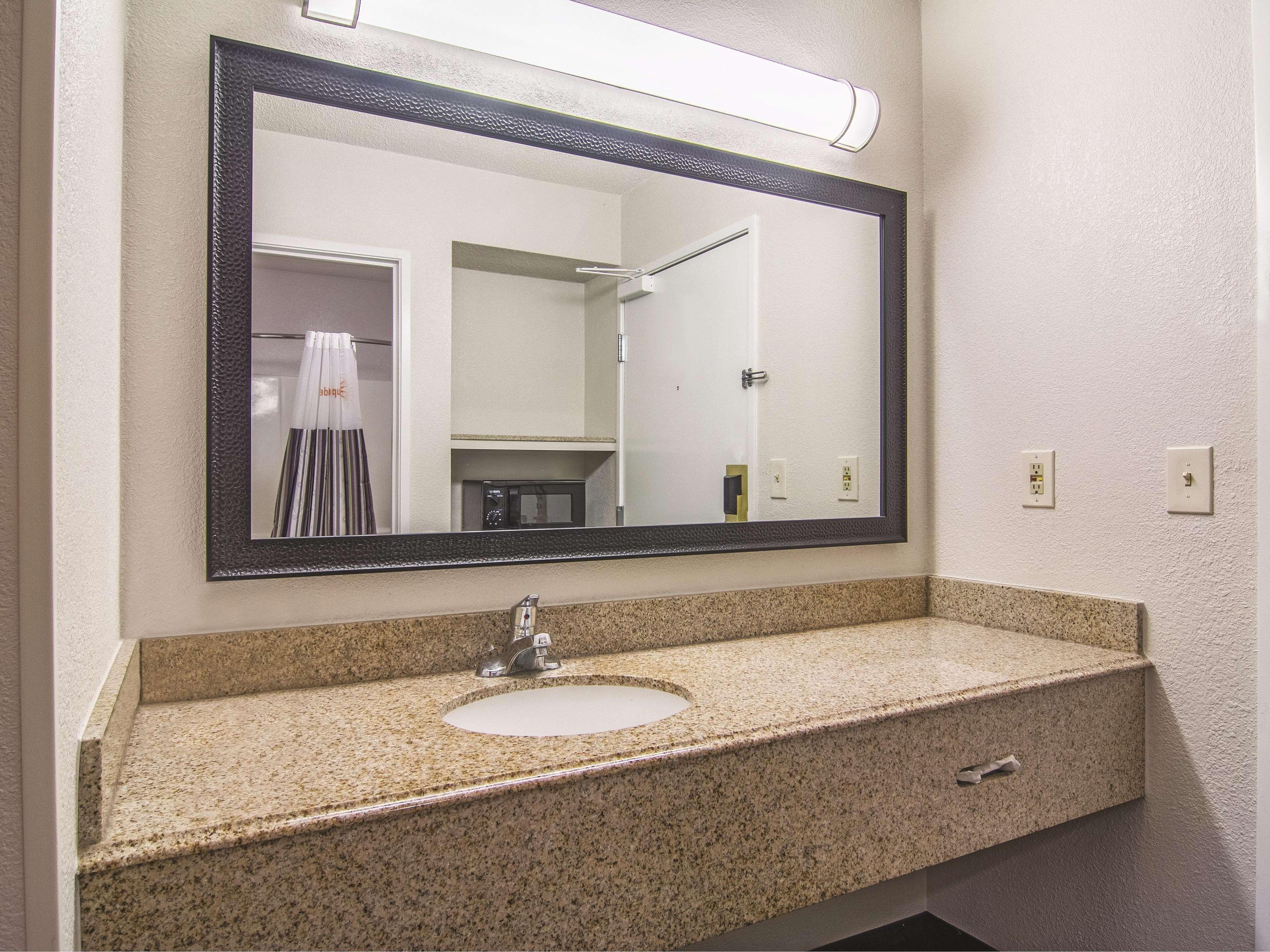 Wingate By Wyndham Brunswick Ga I-95 Hotell Eksteriør bilde