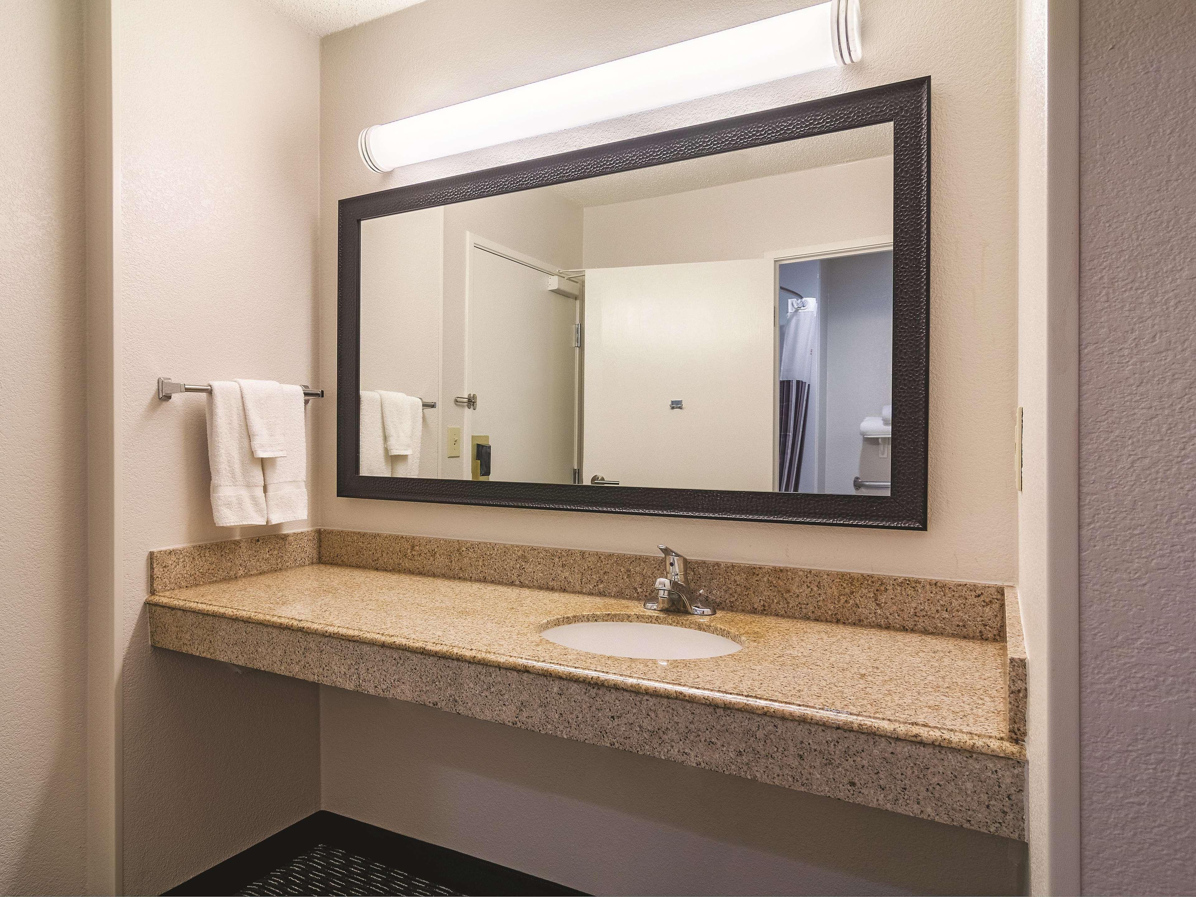 Wingate By Wyndham Brunswick Ga I-95 Hotell Eksteriør bilde