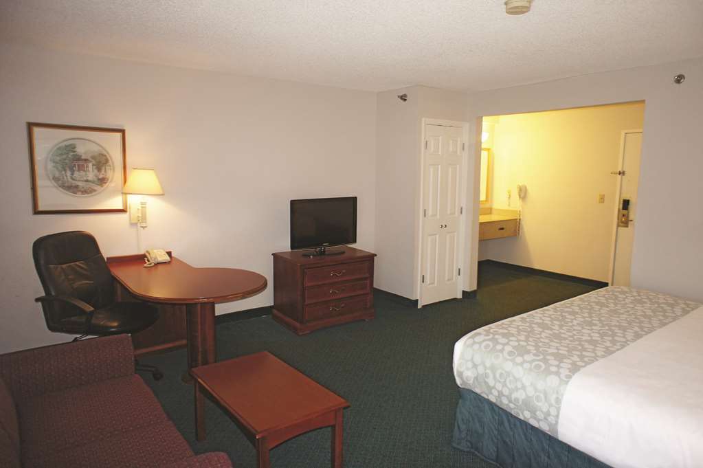 Wingate By Wyndham Brunswick Ga I-95 Hotell Rom bilde