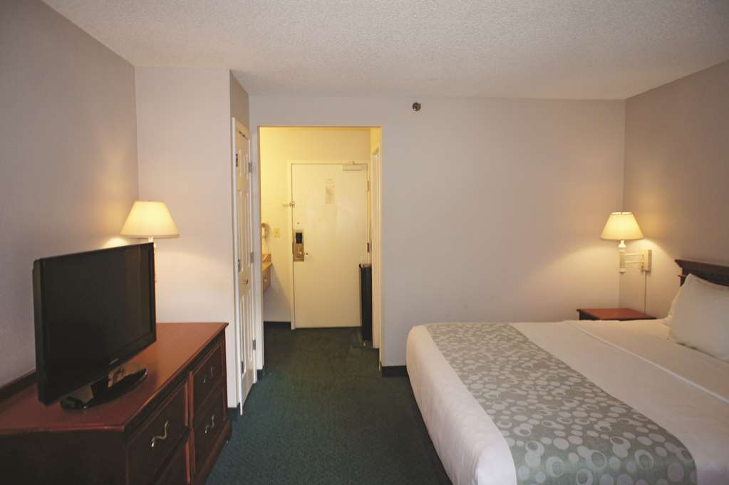 Wingate By Wyndham Brunswick Ga I-95 Hotell Rom bilde